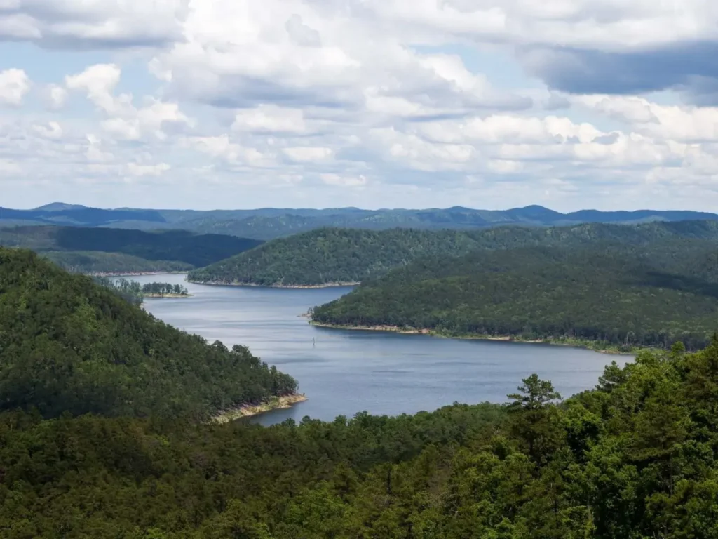 Spend Quality Time at Broken Bow Lake